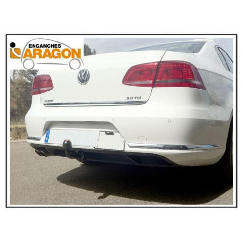 Фаркоп ARAGON на VOLKSWAGEN Passat 2010–2014  Арт. E6702EA (седан и универсал)