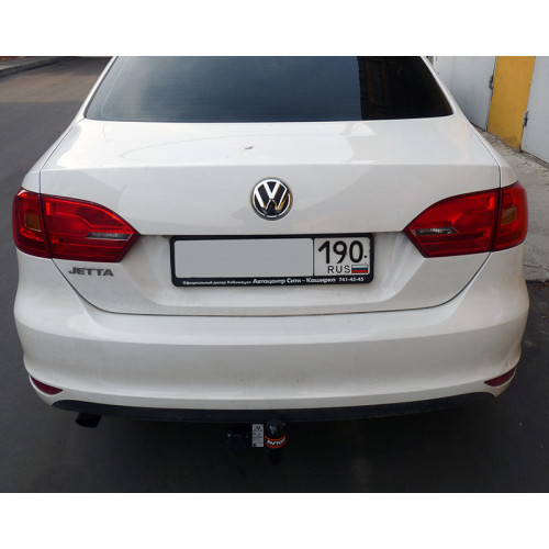 Фаркоп Avtos на VOLKSWAGEN Jetta 2010- Арт.VW 32